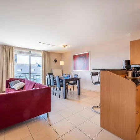 Pablo In Centre Of Koksijde, Cleaning Included Apartment