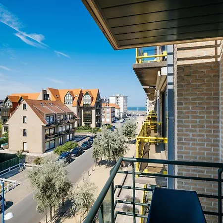 In Near The Sea, Cleaning Included Apartament Koksijde