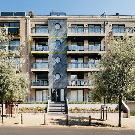 Pablo In Centre Of Koksijde, Cleaning Included Apartment *